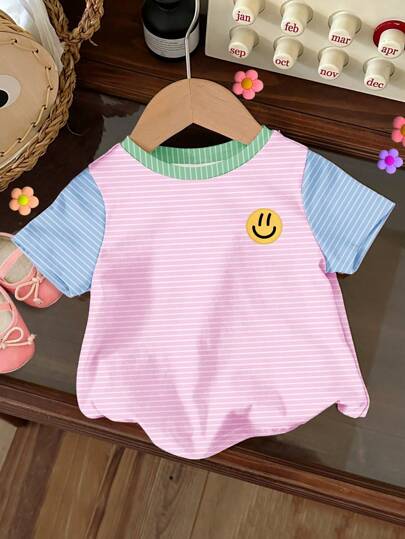 SHEIN Adorable Dopamine Colorblock Striped Design, Baby Girls Casual Minimalist Short Sleeve Crew Neck Top, Suitable For Summer Vacation, Girls Trip Casual Wear