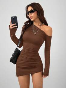 Coolane 女式春装新年约会夜罗纹针织褶皱不对称领口修身半身裙 - 棕色 - 查看 5