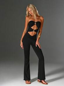 SHEIN Unity Bustier dengan Dekorasi Logam Silang di Bagian Depan dan Jumpsuit Model Lonceng Bawah - Hitam - View 4