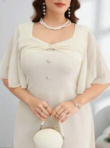 Modelyn 优雅大码女式珍珠装饰网眼细节连衣裙 - 杏色 - 查看 1