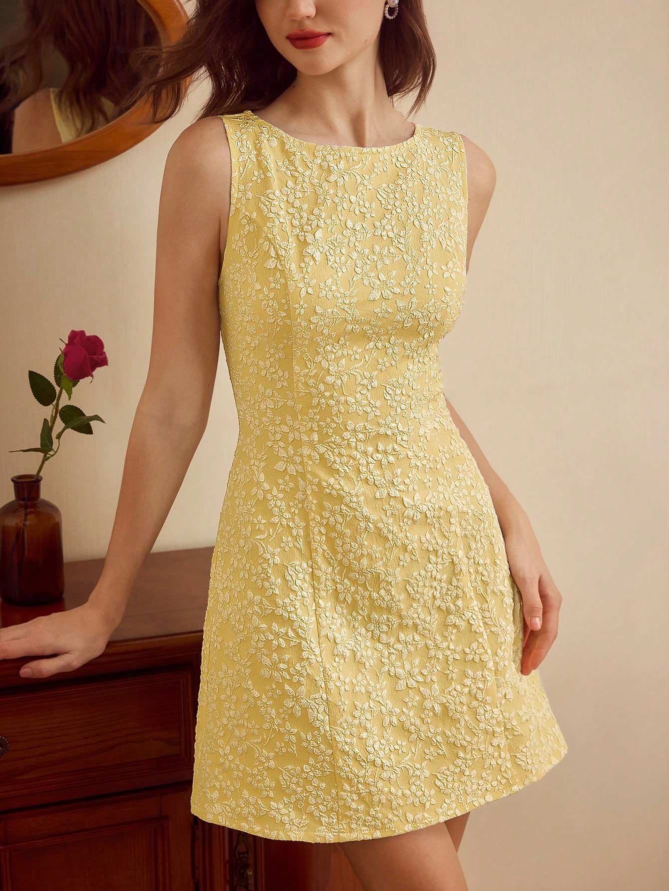 Vintamour Women’s Elegant Romantic White Floral Jacquard Mini Dress,Sleeveless