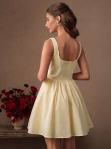 Savoree 女士新款无袖喇叭下摆优雅夏季度假连衣裙 - 杏色 - 查看 2