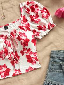 Soleia 女士浪漫印花泡泡袖系带露脐上衣，荷叶边装饰，适合度假穿着。花卉露脐上衣，夏季上衣，红色花卉上衣，白色花卉上衣，飘逸上衣，毛衣上衣，单肩上衣，基础款上衣，外出上衣，T恤 - 彩色 - 查看 7