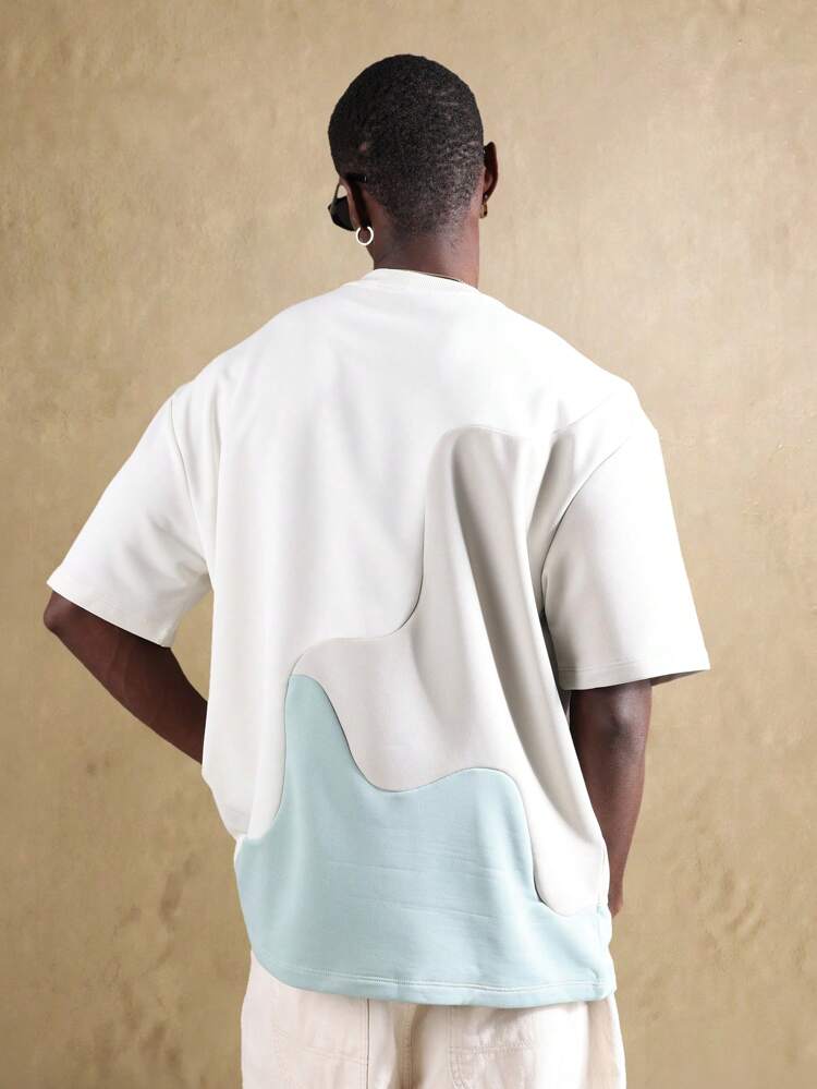 Camiseta oversized com estampa de ondas, manga curta e gola redonda