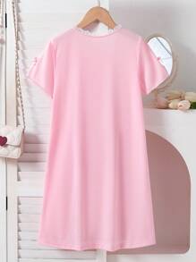 女孩可爱粉色柔软舒适樱桃印花宽松休闲短袖甜美蕾丝长裙，适合睡衣和休闲装