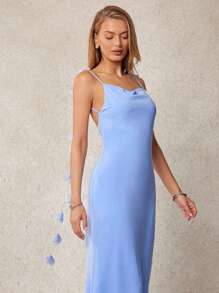 L'Amorae Vestido de mujer con corte al bies y detalle de tirante con flor y espalda baja