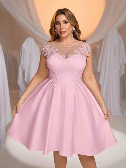 Glamrae 大码优雅浪漫透明领口花卉蕾丝拼布缎面 A 字形婚纱，新娘礼物礼服