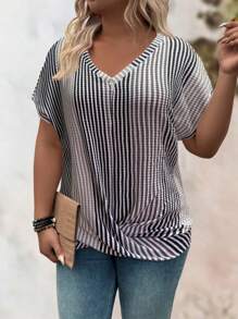 EMERY ROSE 大码女式V领彩虹下摆交叉扭纹设计休闲短袖T恤 - 彩色 - 查看 4