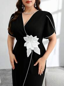 Modelyn 大码女式束腰V领优雅紧身连衣裙 - 黑色 - 查看 4