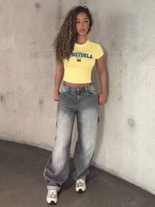 StreetHx 女士黄旗印花短袖短款 T 恤，Y2K 风格 - 黃色 - 查看 4