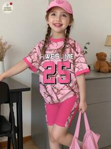 SHEIN 2 件套年轻女孩休闲简约粉色叶子迷彩字母条纹印花短袖 T 恤和短裤套装，适合夏季 - 彩色 - 查看 1