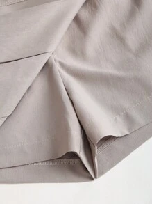 Sweetra Pantaloncini da donna di moda in stile retrò francese, con design asimmetrico, vita arricciolata, vestibilità slim, tinta unita - Grigio Chiaro - Visualizzare 6