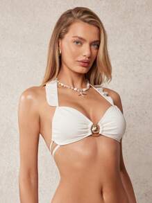 Top de bikini elegante y romántico con detalles plisados y volantes en los tirantes para vacaciones - Blanco - Ver 1
