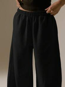 MUSERA 宽松直筒慢跑裤，适合度假、休闲、机场、夏季、毕业季、返校季、毕业典礼、教师等场合，也适合女性、秋季、冬季等场合。