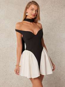 L'Amorae 女士露肩撞色修身喇叭迷你连衣裙（配围巾） - 黑與白 - 查看 3