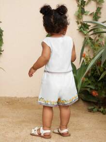 SHEIN Baby Girl Floral Print Halter Top With Tie Front And Matching Shorts Set - White - View 2