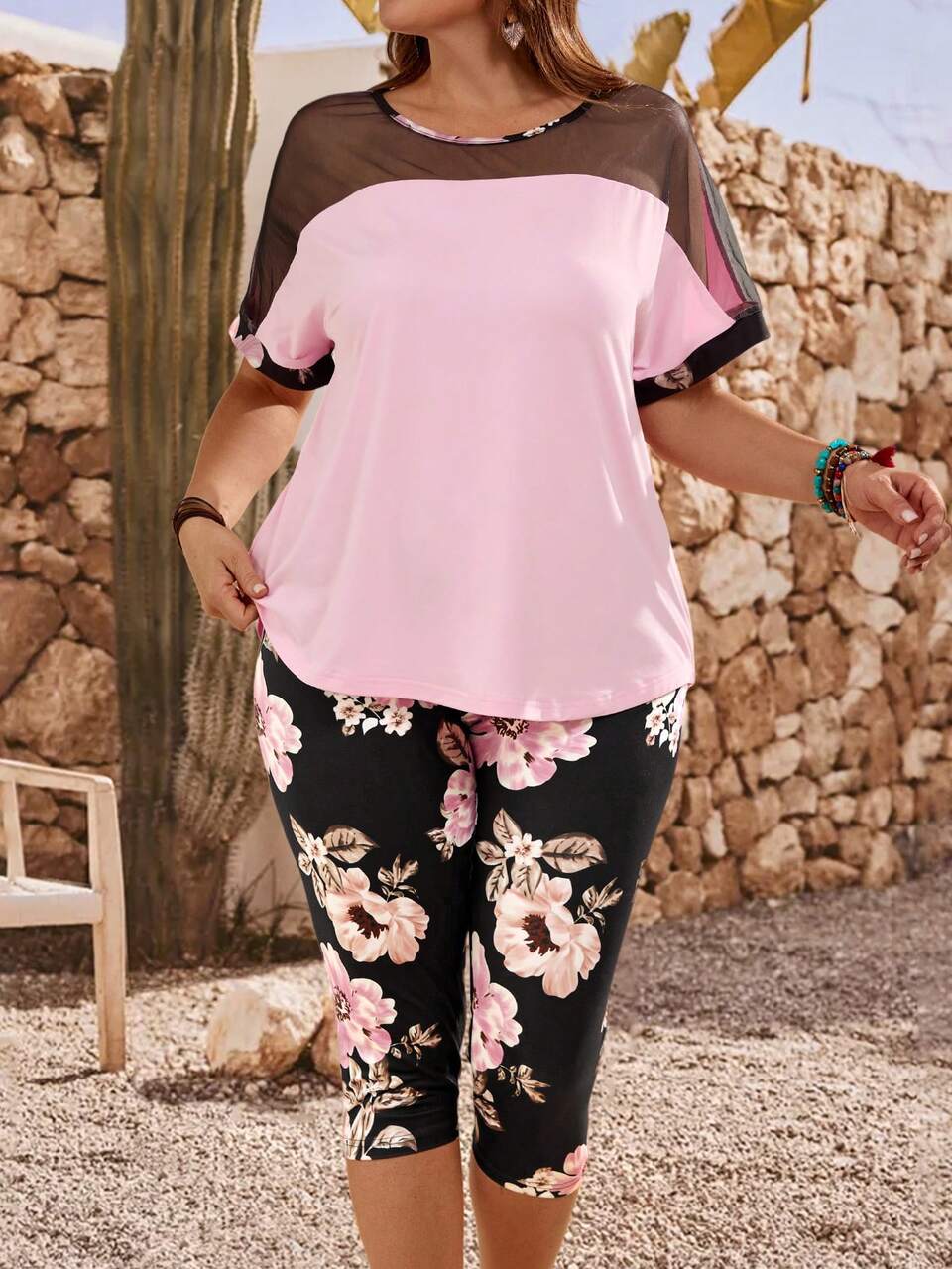 2 Pieces Set Plus Size Women's Mesh Patchwork Contrast Short Sleeve Top And Floral Print Shorts, Casual Holiday Style, Casual Holiday Outfits, Summer Fashion, Women's Summer Outfits, Country Concert Outfits, Women's Boho Outfits, Women's Western Outfits, Women's Holiday Outfits