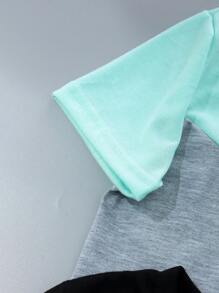 Genkimix Kids 6件套幼儿男童休闲运动学院风别致可爱三色字母印花短袖T恤+短裤套装，适合日常穿着、上学、外出、体育活动、春夏季节。这款百搭的服装组合为小男孩提供了多种造型选择，设计简约而时尚，舒适又时尚。 - 彩色 - 查看 5