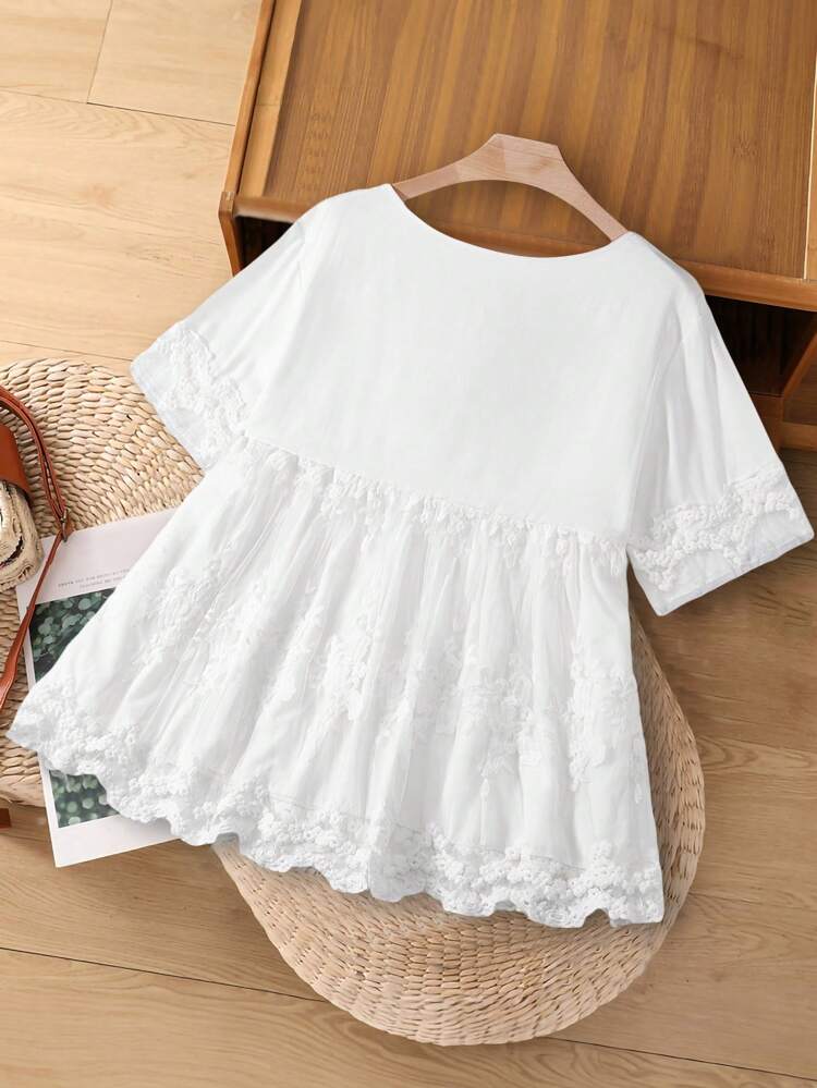 Plus Size Women Summer Country Casual Holiday Round Neck Dropped Shoulder Short Sleeve Embroidery Patchwork Casual Loose Fit Tunic White Blouse Shirt Gifts For Mother,Summer Holiday,Vacation Women,Simple And Fashionable For Everyday Wear,Vacay Vibes,Springbreak,Casual Wear SS,Bohemia