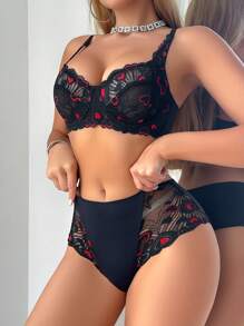 SHEIN 2pcs Lace Patchwork Underwire Lingerie Bra & Panty Set, Charming Series, Small Size - Black - View 5