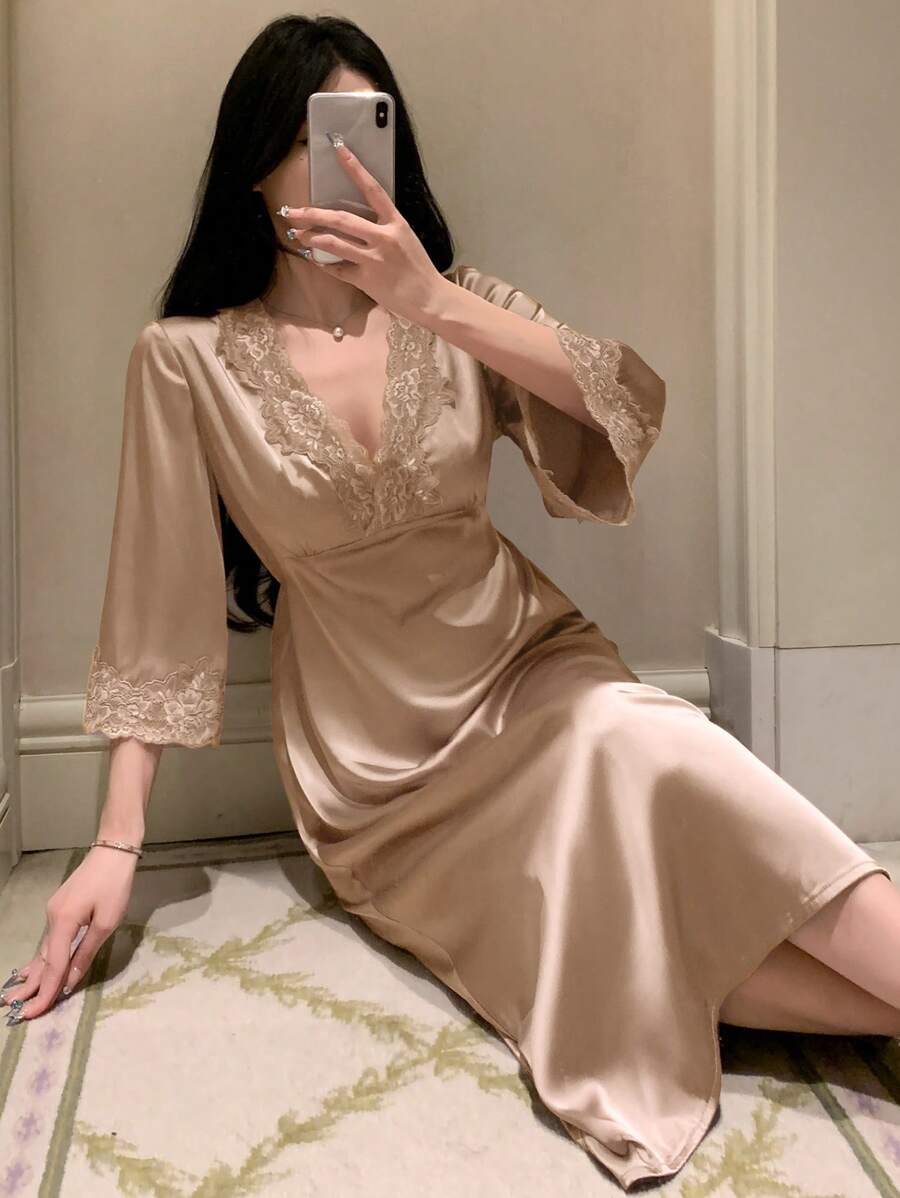 DAZY 女式 V 领蕾丝拼布露背七分袖睡袍、睡衣，秋季 - 駝色 - 查看 1