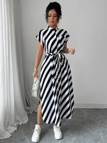 Breezaya 女款黑白条纹休闲特别木扣开衩连衣裙 - 黑與白 - 查看 5