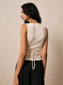 Poéselle 女士金属贝壳设计V领时尚上衣 - 杏色 - 查看 2