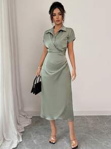 Elenzga Damen Salbeigrün Sommer Elegantes Arbeits Satin Französischer Minimalistisches Hemdkleid V-Ausschnitt Schulterfall Tailliertes Saum Faltenrock Rückenschlitz Maxikleid - Armeegrün - Übersicht 5