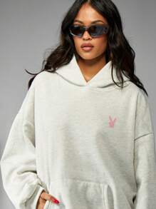 MISSGUIDED PLUS x Playboy 加大码超大运动连帽卫衣长袖冬季休闲服带袋鼠口袋宽松版型街头时尚 - 淺灰色 - 查看 6