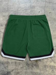 AXEPEAK Loose Men Letter Patched Detail Striped Trim Drawstring Waist Shorts, School, Streetwear Style - Green - View 2