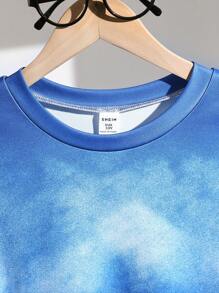 1 pieza Camiseta de manga corta cómoda con estampado de estrella y efecto tie-dye para niños, muy adecuada para el verano