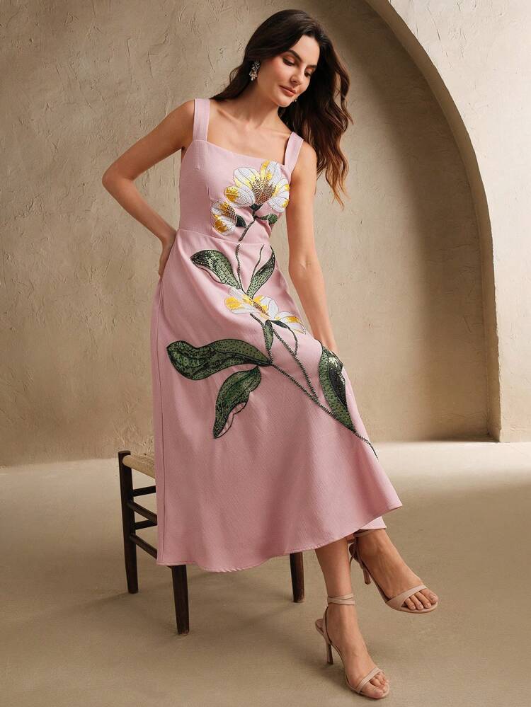Robe de soirée fleurie avec dos nu sexy, perles et fines bretelles pour femmes, idéale pour les vacances de luxe ou les soirées