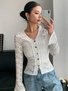 DAZY V领蕾丝喇叭袖半透明白色优雅短款女式上衣，长袖女式上衣，秋季女装度假装 - 白色 - 查看 3