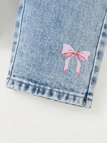 SHEIN Denimly Baby Girls 2pcs Outfit - Soft White Round Neck Short Sleeve Tee With Pink Cherry & Bow Print, And Elastic Waist Denim Straight Leg Pants With Bow Print - Pink - View 4