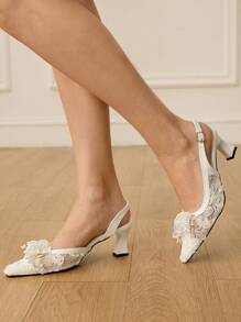 CUCCOO HITCHD 女士蕾丝仿珍珠刺绣花卉方头粗跟优雅浪漫白色蕾丝网面正式高跟鞋，适合婚礼、新娘、伴娘、约会、派对、宴会、圣诞节等场合穿着。 - 白色 - 查看 7