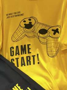 SHEIN Set de 2 piezas de camiseta de manga corta con estampado de videojuegos y pantalones cortos a juego, informal, de mezcla de algodón para adolescentes varones, de verano