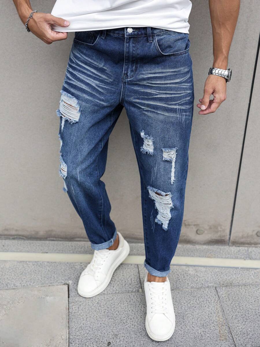 Manfinity LEGND Men's Ripped Pocket Casual Tapered Fit Jeans