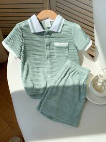SHEIN 2 件套男婴舒适休闲拼色 Polo 领短袖衬衫和短裤套装，适合春夏季室内、户外、日常、运动、玩耍、派对、拍照、度假、节日 - 綠色 - 查看 3