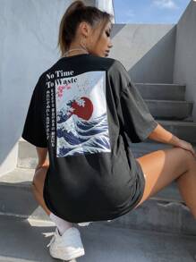 SHEIN Unity Camiseta de hombros caídos con gráfica japonesa, camisetas gráficas para mujer "No hay tiempo que perder, amanecer en el este" - Negro - Ver 1