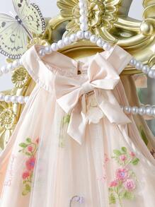 SHEIN Elladie kids 可爱梦幻的年轻女孩连衣裙 3D 花卉网眼蓝色挂脖派对连衣裙，优雅独特，适合派对、郊游和日常生活 - 杏色 - 查看 4