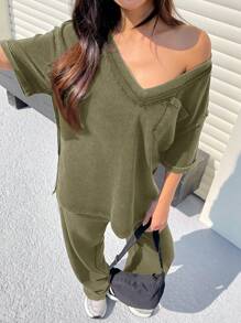 SHEIN EZwear Women's Summer Knit V-Neck T-Shirt And Pants Set, Distressed Speckle Design Casual Outfit