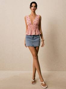 Poéselle 女士全印花深V领荷叶边下摆度假上衣，外出上衣，可爱夏季上衣，度假，沙滩 - 杏色 - 查看 6