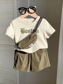 SHEIN 买 2 送 1，3 件/套婴儿男孩/女孩舒适休闲时尚百搭字母印花白色短袖 T 恤、针织上衣、工装短裤和斜挎包，适合春夏季室内、户外、日常、运动、玩耍、派对、摄影、假日、节日