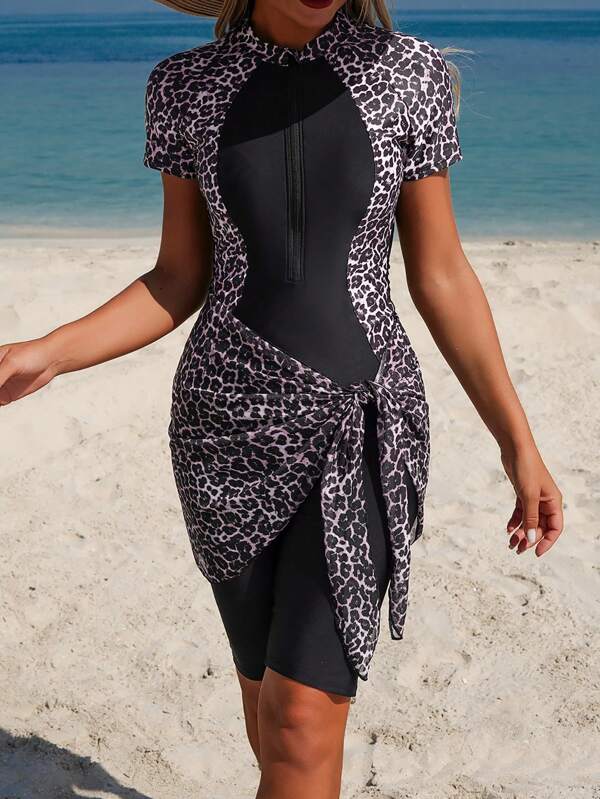 Swim Shayni 3 pièces/Set Femmes Été Chemise à col rond zippée à manches courtes avec imprimé floral aléatoire et couleur unie, short et jupe. Ensemble de bikini maillot de bain
