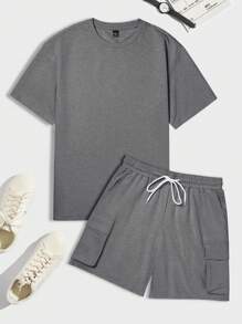 Manfinity Homme 男士纯色圆领短袖T恤和休闲工装短裤两件套 - 灰色 - 查看 2