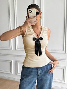 SHEIN Frenchy Women Casual Summer Casual Butter Yellow Bow Contrast Crinkled Knit V-Neck Sleeveless Tank Top, Suitable For Summer Suitable For Summer Everyday Wear Going Out Tops Women Summer Holidays Summer Graduation 4th Of July Western Wear Women Beach Summer