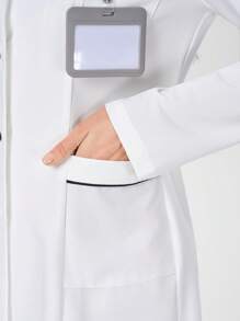 TaskEZ Bata de laboratorio para mujeres con cintura ajustable, 3 bolsillos y contraste de color en las mangas largas