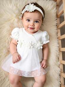 SHEIN Summer Newborn Baby Girl White Pit Stripe Short Sleeved Patchwork Three-Dimensional Flower And Mesh Dress And Headband