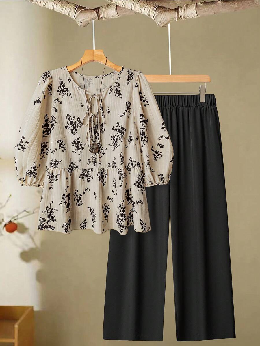 SHEIN LUNE Conjunto de blusa con estampado y amarre delantero talla grande talla para mujer, y pantalón de pierna ancha sólido - Multicolor - Ver 1