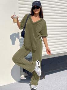 SHEIN EZwear Women's Summer Knit V-Neck T-Shirt And Pants Set, Distressed Speckle Design Casual Outfit